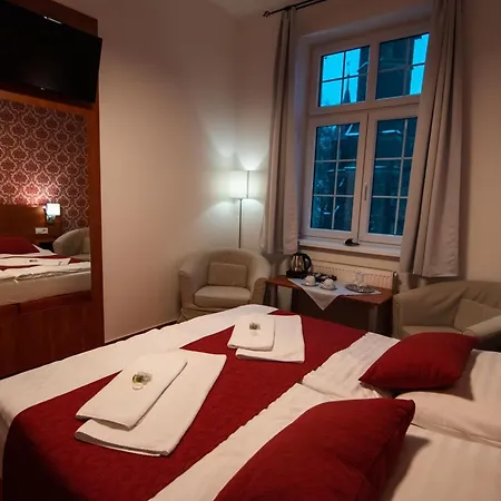 Szálloda U Kaple 3*